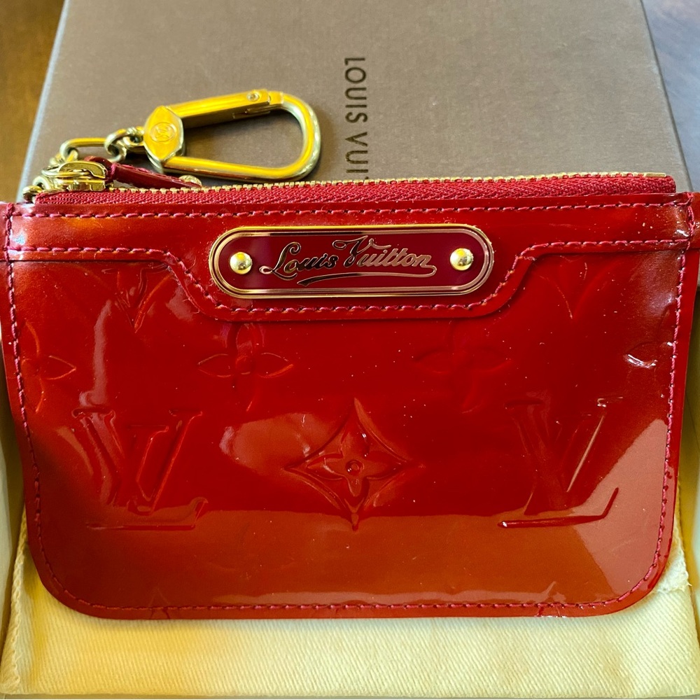 ❌SOLD❌Louis Vuitton Vernis Key Pouch - Picture 3 of 9